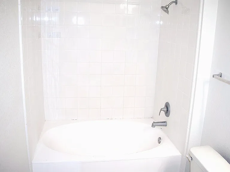 211 Pitkin Dr — Photo 17