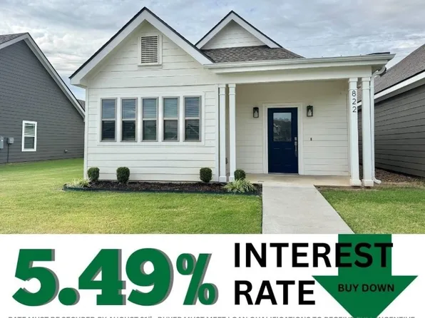 822 NE Heights Ln, Bentonville, AR 72712