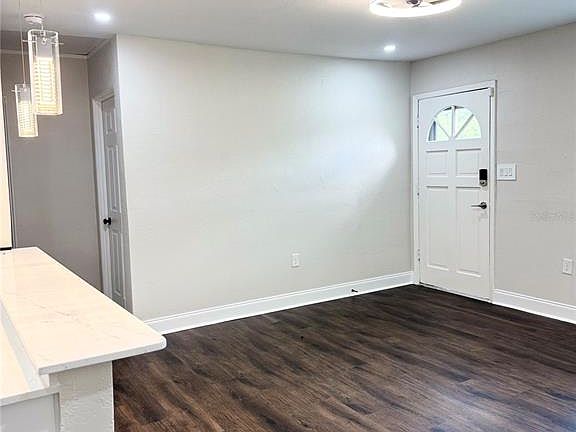 3rd image of 3612 WELLS STREET
