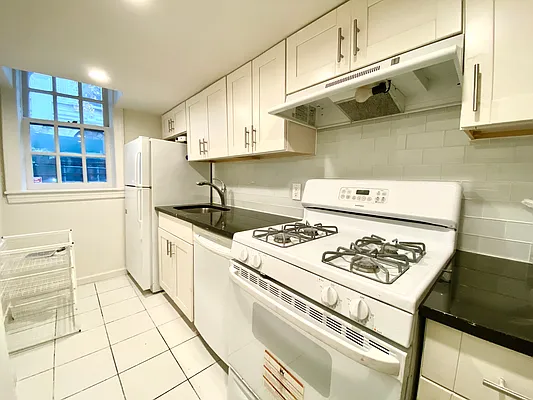 Rented by Oxford Property Group | media 19