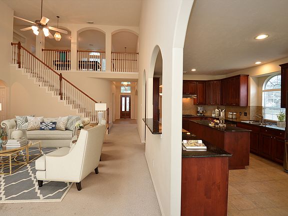 3rd image of 514 Plantain Ln