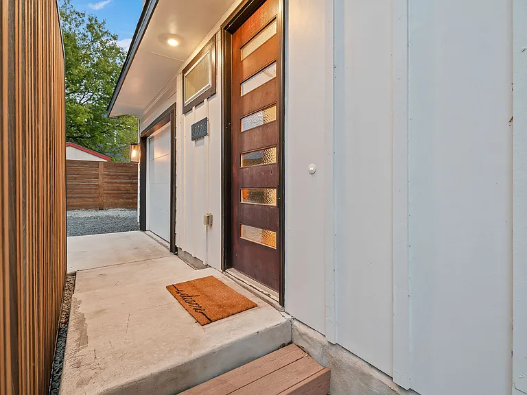 2606 Oaklawn Ave #2 — Photo 7