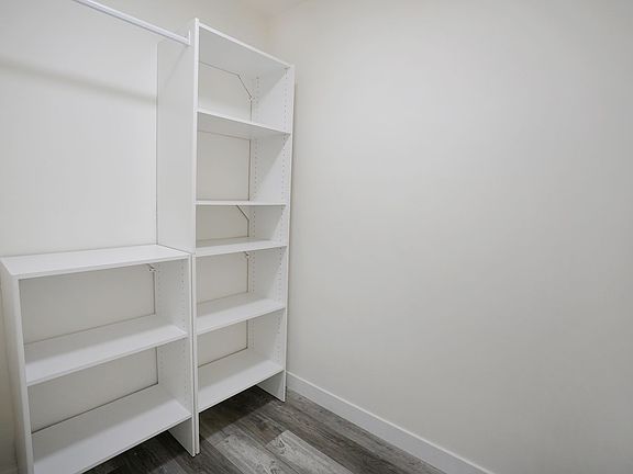 4th image of 727 S Mansfield Ave #16
