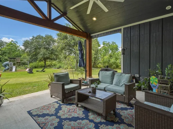 6115 San Leon Dr, Dickinson, TX 77539