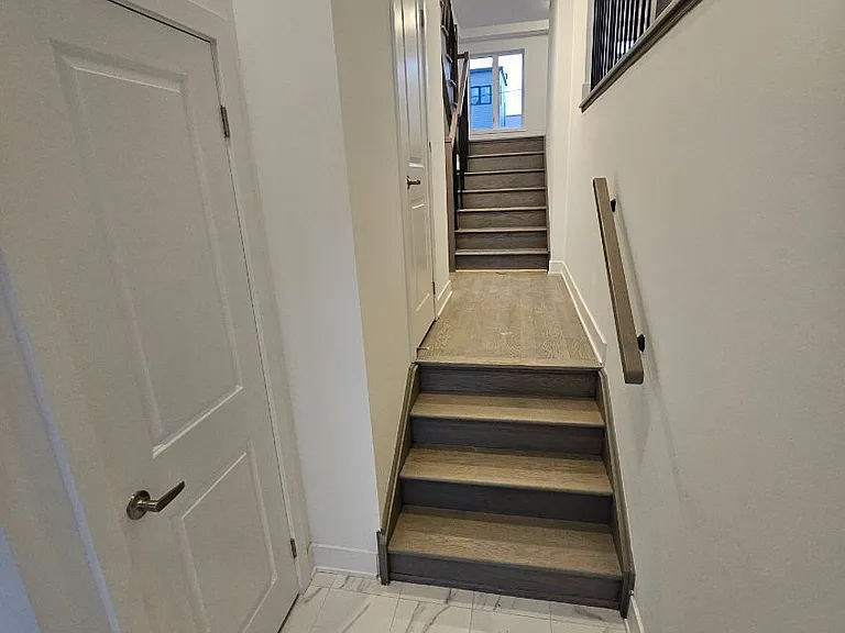 763 Stanstead Path — Photo 3