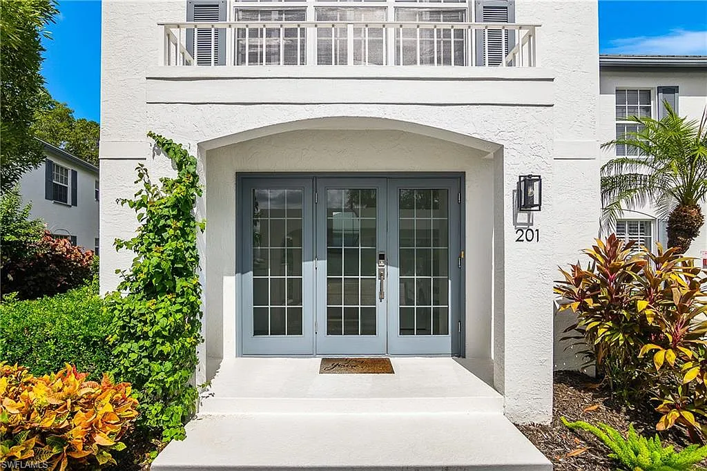 2 bed, 2.0 bath, 1462 sqft, $10,000 — Photo 1