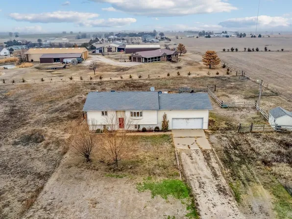 916 E 13th St S, Wellington, KS 67152