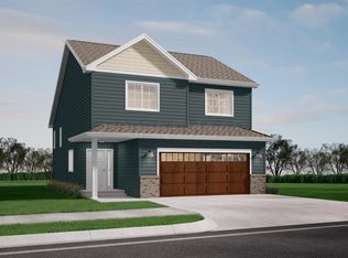 1108 Lilac Ln, Moorhead, MN