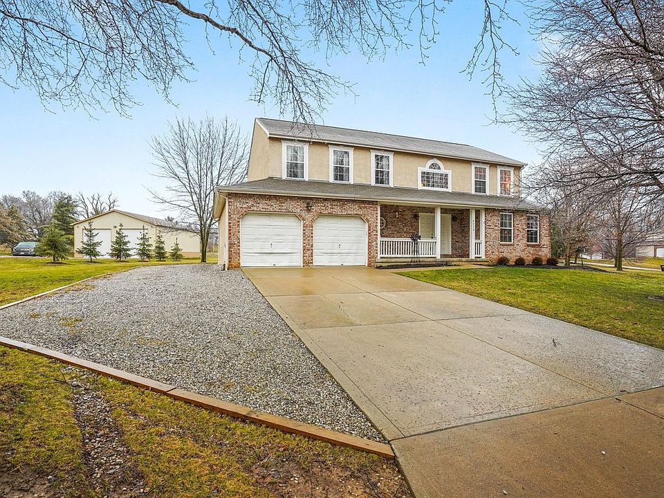 1st image of 4029 E Bluff Dr