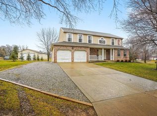 4029 E Bluff Dr, Lewis Center, OH
