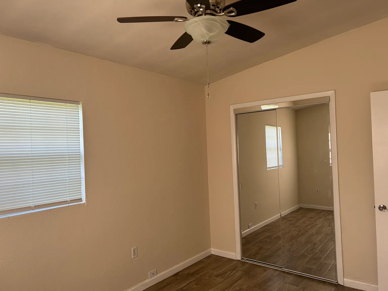 3 bed, 1317 sqft, $1,800 — Photo 3