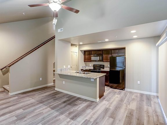 2nd image of 205 Meadowview Ln #10753844