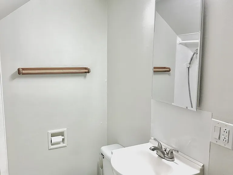 1214 8th St #3 — Photo 12