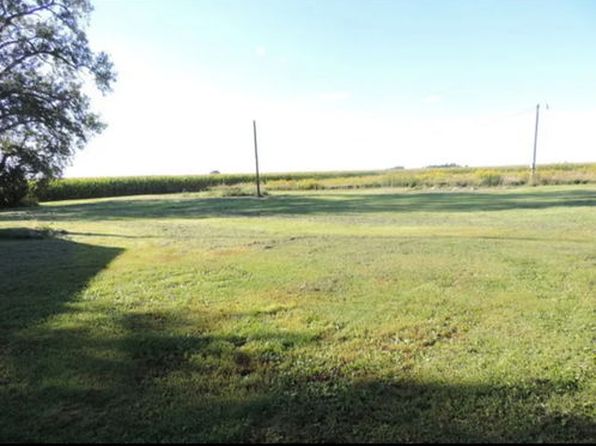 2049 N 18th Rd, Streator, IL 61364