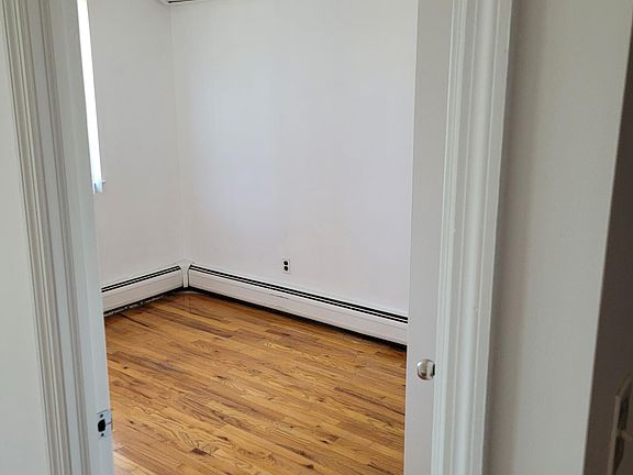 4th image of 15812 65th Ave Floor 2