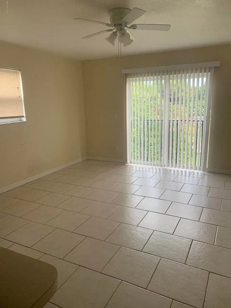 CC Condo — Photo 3