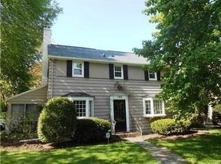 186 Avalon Dr, Rochester, NY 14618