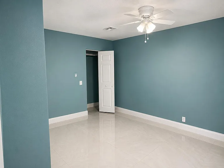 725 Dobbins St #731 — Photo 3