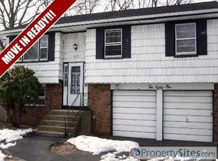 1081 Howells Rd, Bay Shore, NY 11706