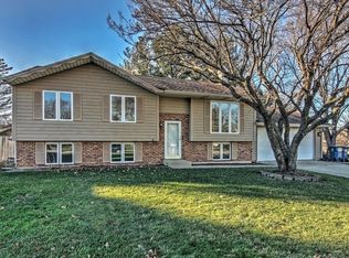 1518 Fox Point Dr, Chesterton, IN 46304