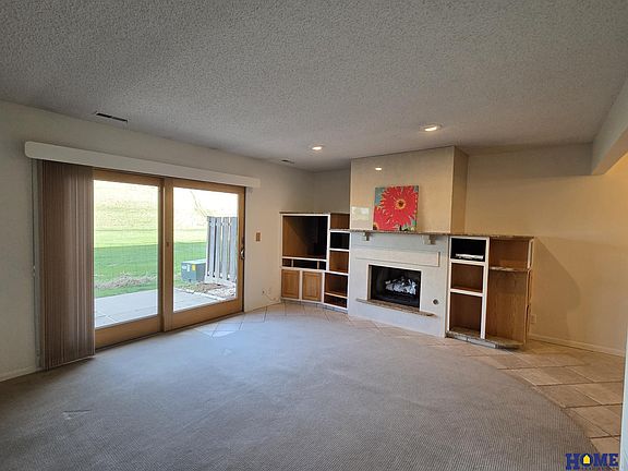 3rd image of 3580 Neerpark Dr