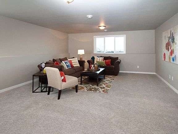 4th image of 729 Albert Dr W