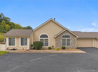 813 NE Devon Dr, Lees Summit, MO 64064