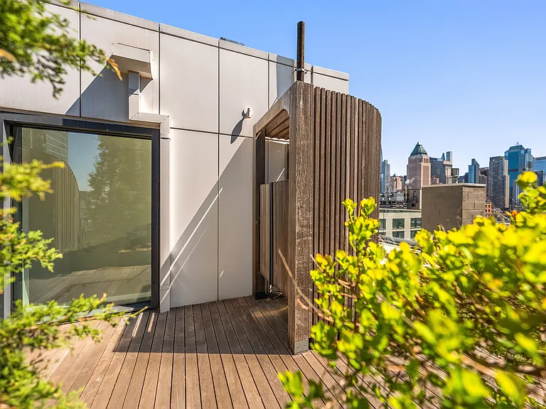 555 W 43rd St #Penthouse 1 — Photo 16