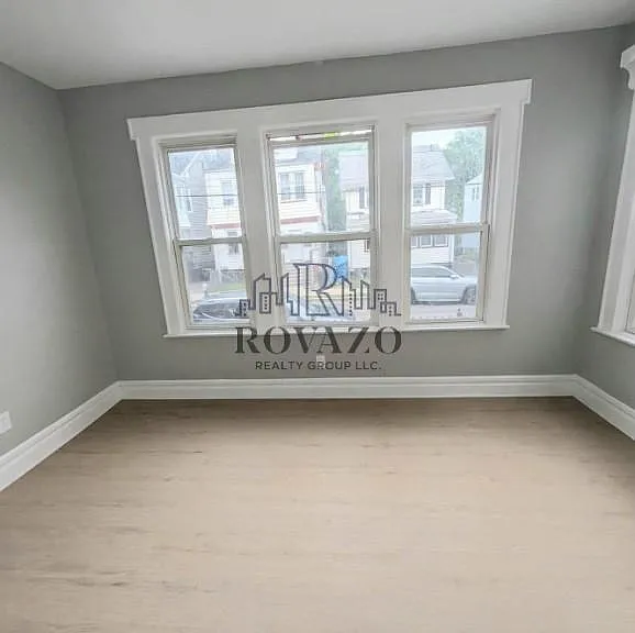 180 Columbia Ave #1 — Photo 2