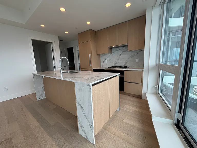 1475 Foster St #1803 — Photo 2