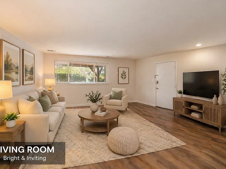 Brooke Court Apartments — Photo 2