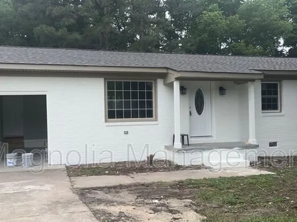 943 Patton Cir, Henderson, NC 27536