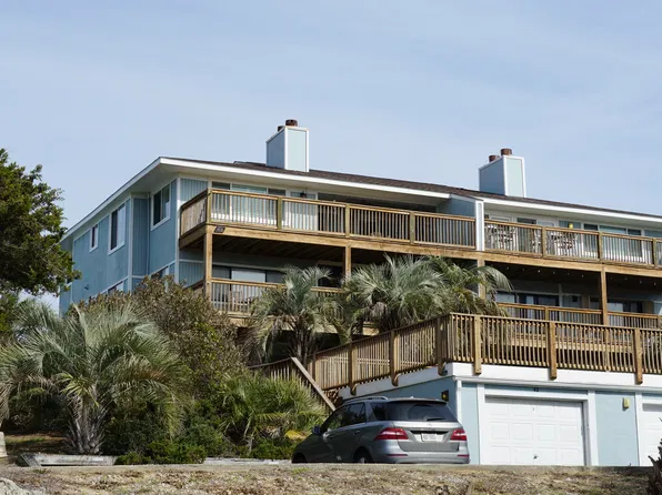 44 Foxfire Trce #A, Oak Island, NC 28465