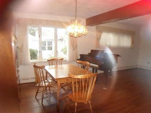 5th image of 406 Pennypacker Ave