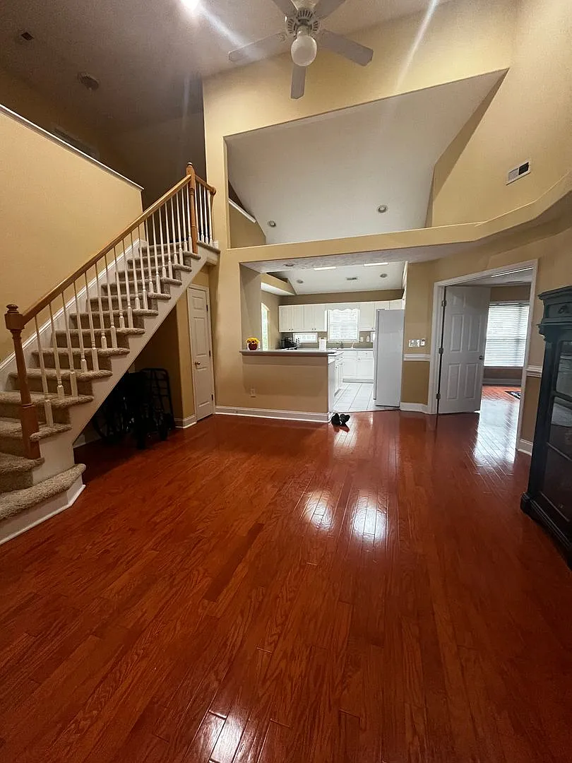 3 bedroom 3 bath with Fenced in Yard in Taberna — Photo 3