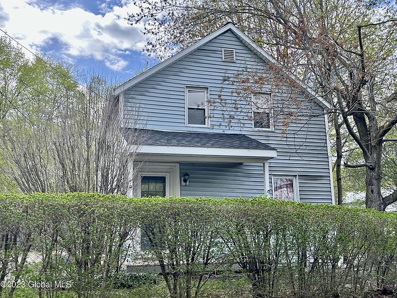 2nd image of 724 New Salem Road