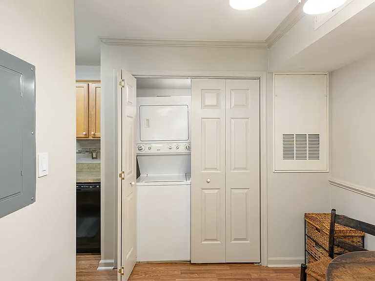 2216 Myron Dr #102 — Photo 9