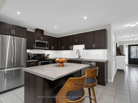 2nd image of 13 Foley Cres