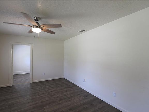 3rd image of 8851 Donnybrook Ln