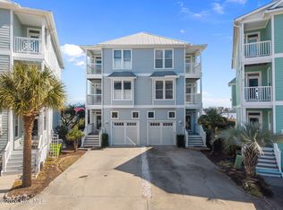 109 Green Turtle Ln, Carolina Beach, NC 28428