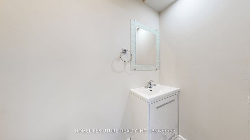 Toronto House for rent - 5 Bedrooms — photo 23