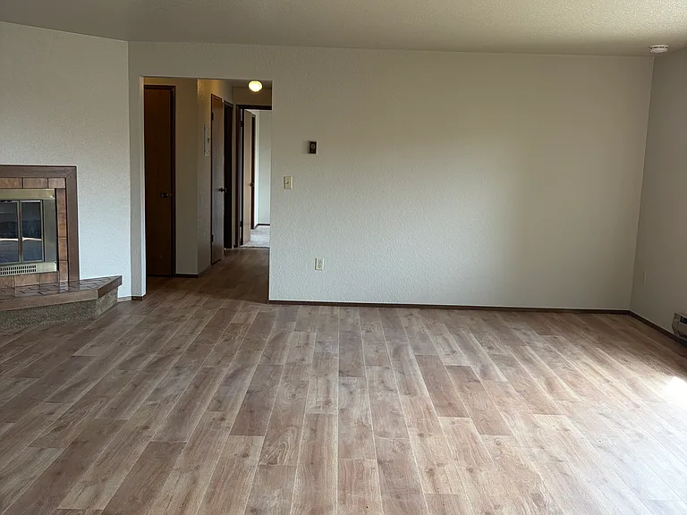 1422 NW 59th St #5 — Photo 1