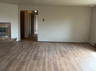 1422 NW 59th St APT 8, Seattle, WA 98107