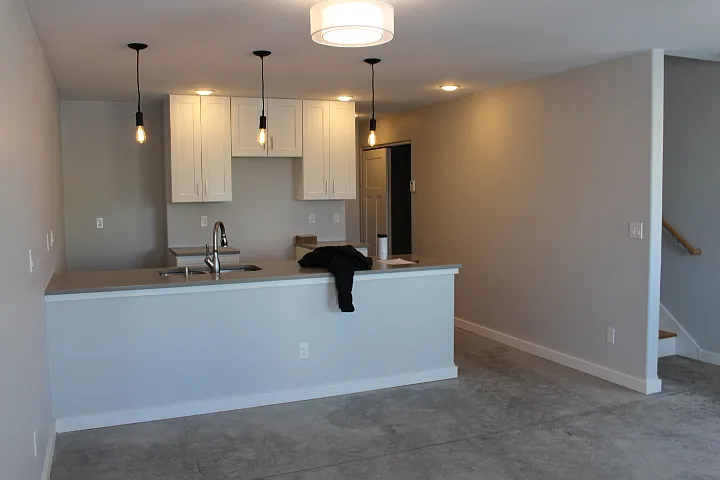 203 True Ave #B — Photo 6