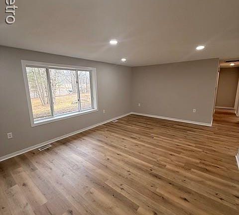 4th image of 510 E Golden Pond Rd