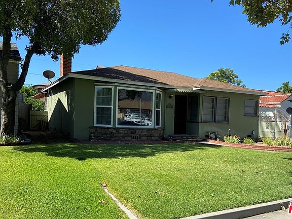 4th image of 28 E Newman Ave