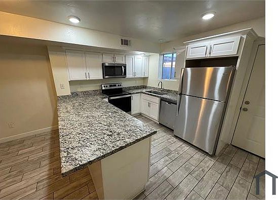1st image of 6140 W Townley Ave