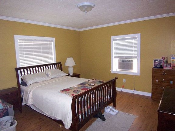 4th image of 1506 Himalaya Ave