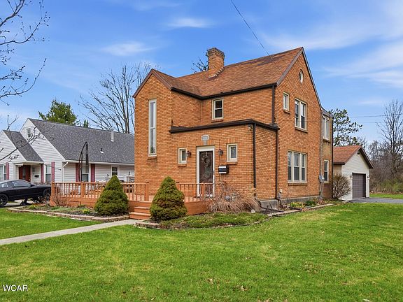 2nd image of 1700 Lowell Ave
