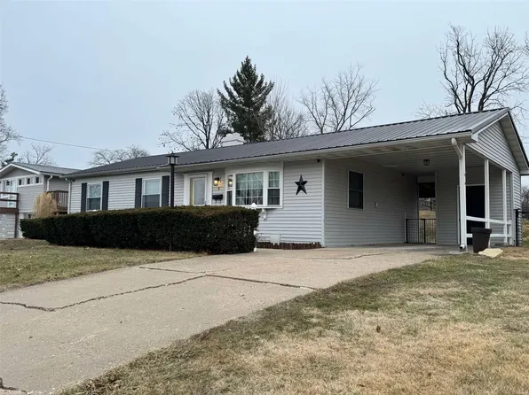 8 Ridgewood Dr, Hannibal, MO 63401